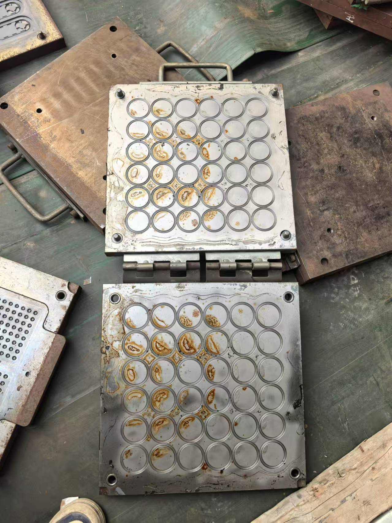 废模具回收成功案例｜东莞多家工厂塑胶报废模具销毁处置实例